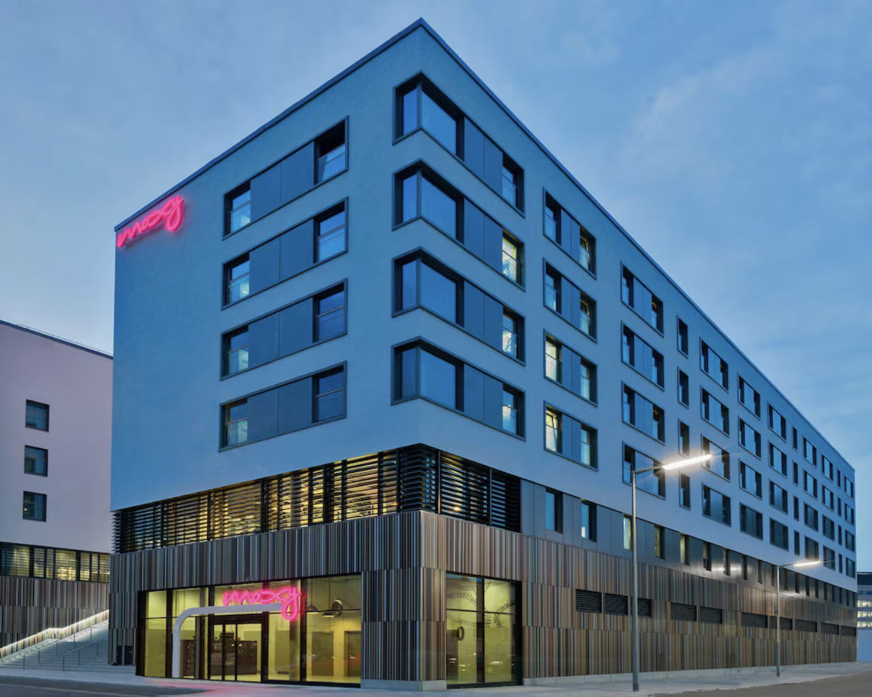 Moxy Munich exterior
