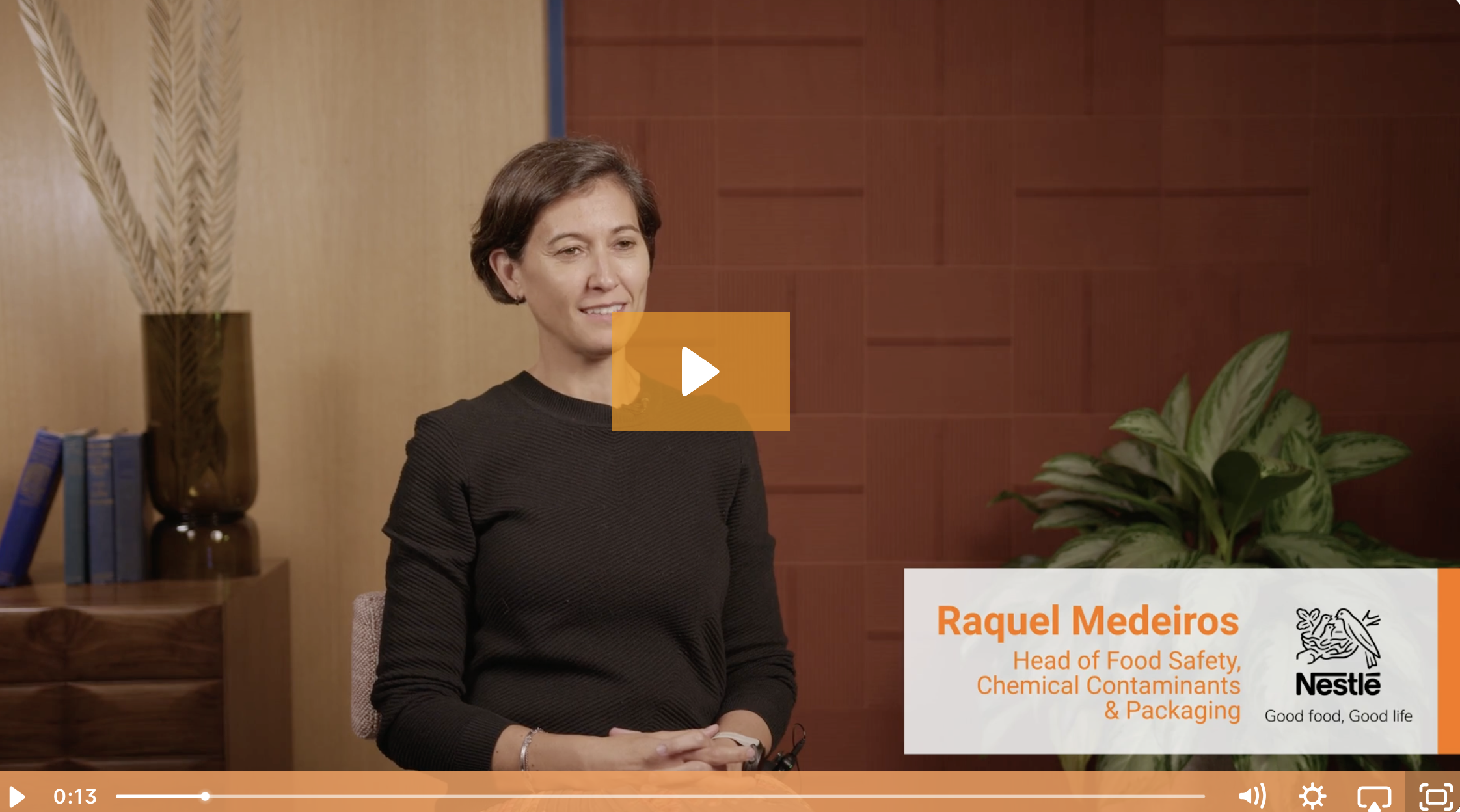 Raquel Medeiros - Nestle